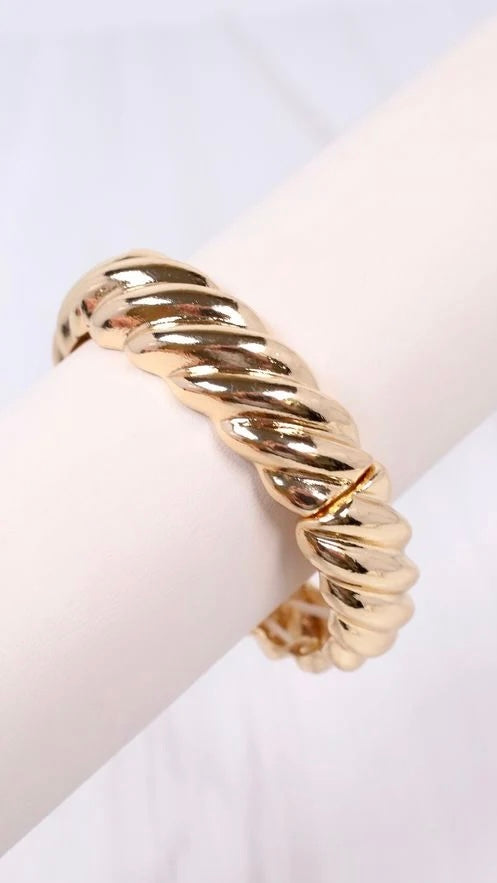 The Twist Bracelet