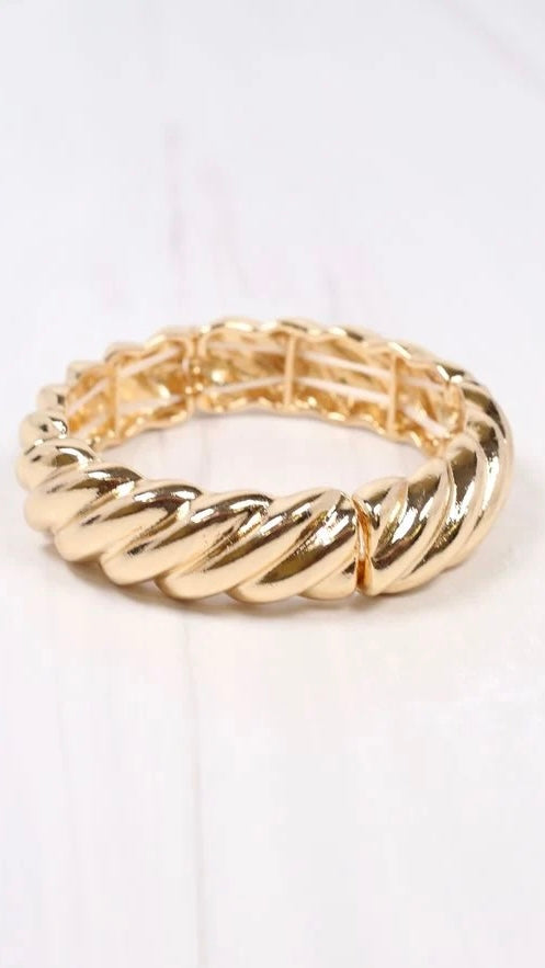 The Twist Bracelet